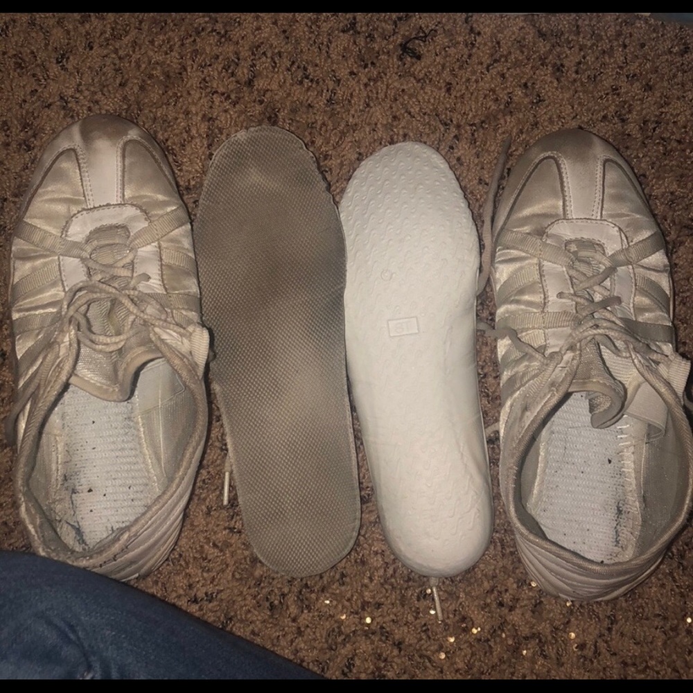 Nfinity cheer shoes